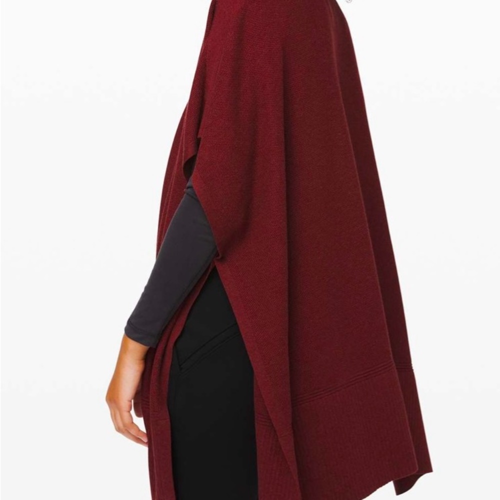 Lululemon Call Me Cozy Zip Wrap OS Maroon